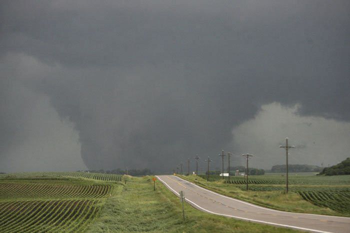 Deadly tornadoes kill dozens in US