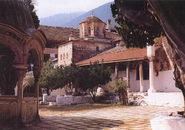 Monastiri Megistis Lavras