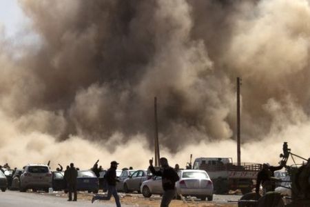 ΗΠΑ, Βρετανία και Γαλλία λένε στο Καντάφι να φύγει