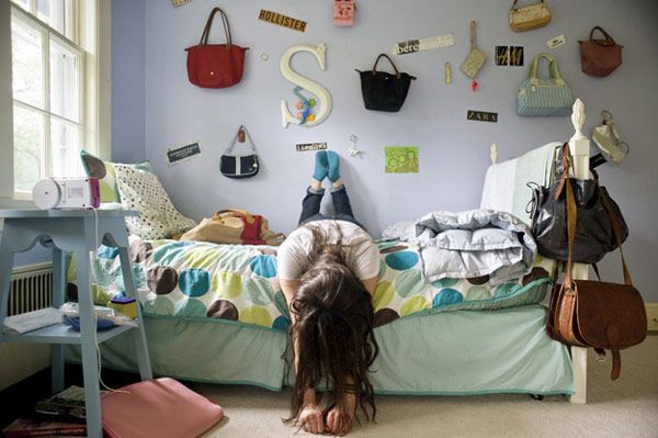 Μια σειρά φωτογραφιών - Tα κορίτσια και τα δωμάτιά τους