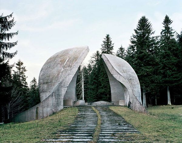 Τα ξεχασμένα μνημεία της Γιουγκοσλαβίας