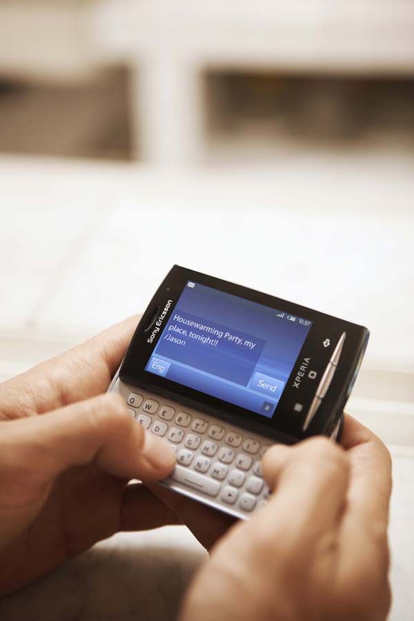 Μια νέα γενιά των smartphones της Sony Ericsson Xperia mini