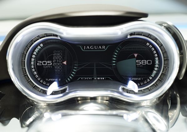 Jaguar C-X75-speedometer