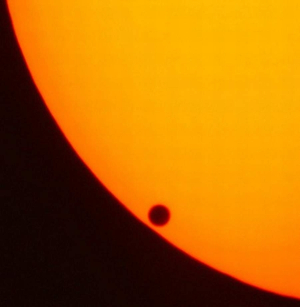 Η διέλευση του πλανήτη Αφροδίτη μπροστά απο τον Ήλιο