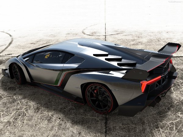 Το Σουπερ Αυτοκίνητο: Lamborghini Veneno
