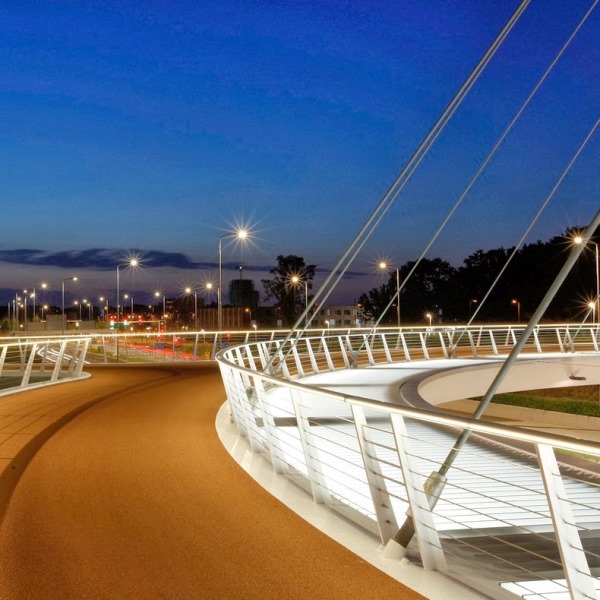 Η Πρωτοποριακή Κυκλική Γέφυρα Hovering στην Ολλανδία
